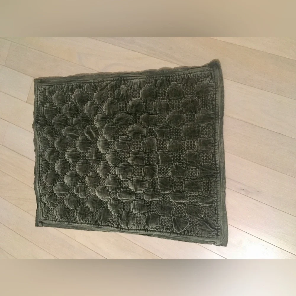 NWOT Pottery Barn Velvet Lattice Quilted 1 Pillow Sham